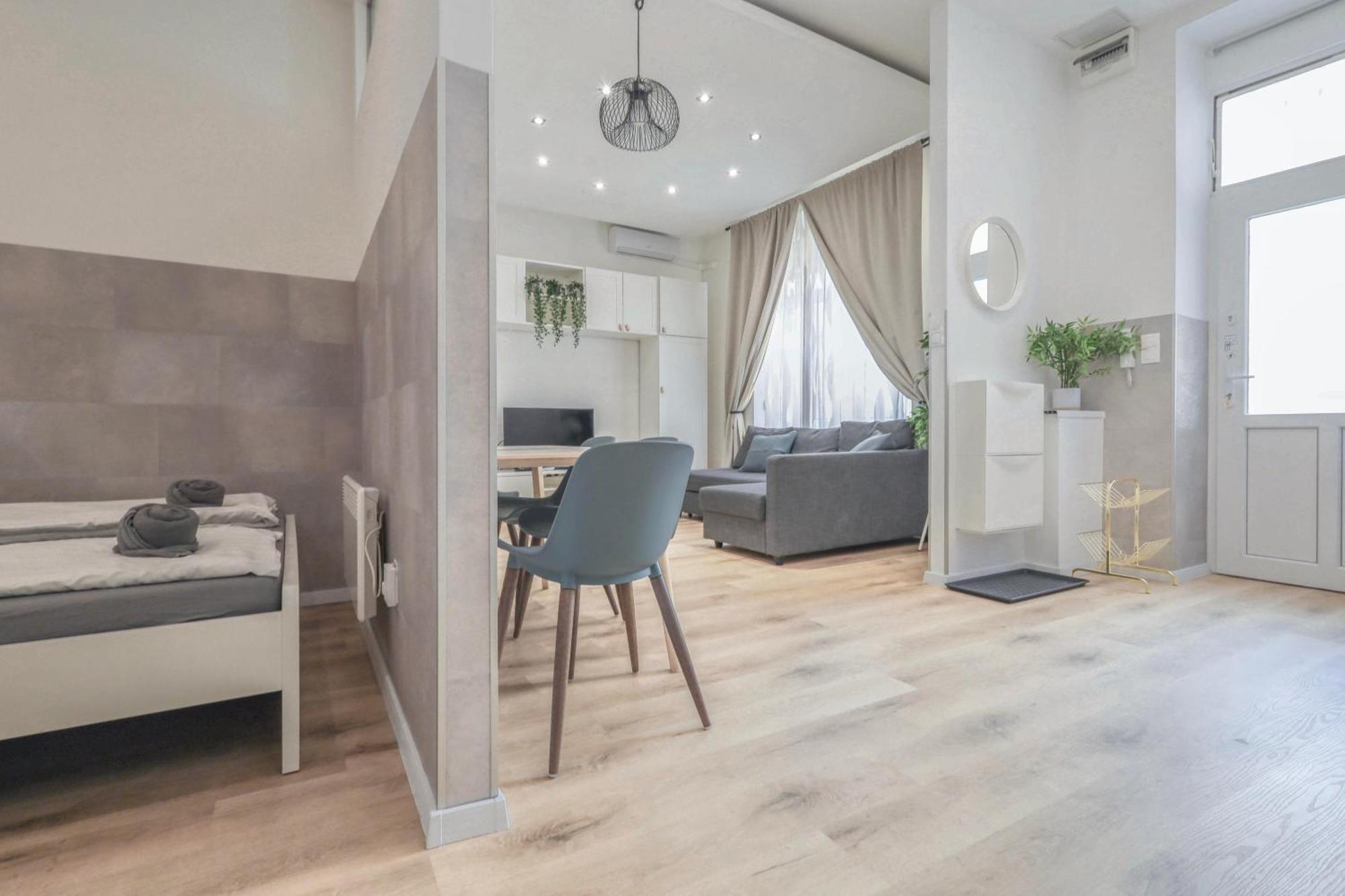 Petofi Apartment In The Center Budapest Eksteriør billede